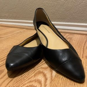 Gianni Bini black flats
